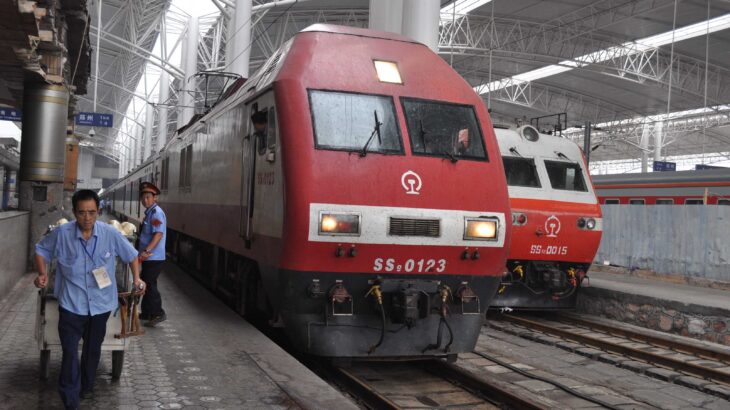 2010 中国横断列車旅と世界遺産巡り 三日目 鄭州・洛陽・西安①鄭州駅乗換