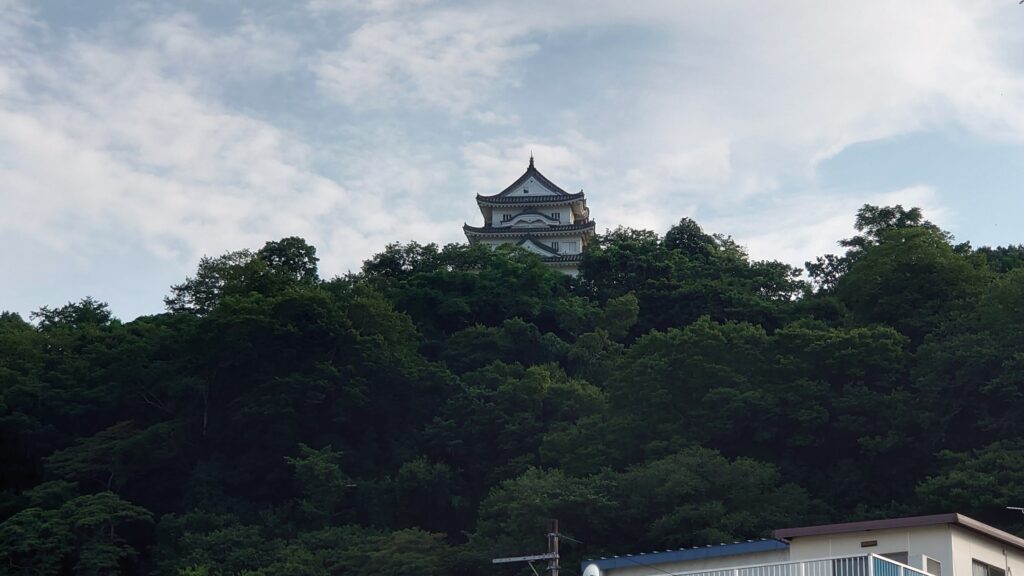 街中から見える宇和島城